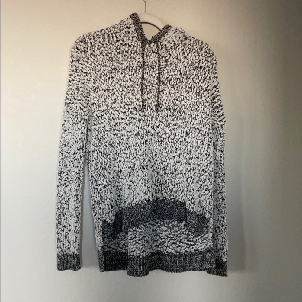 Hooded sweater